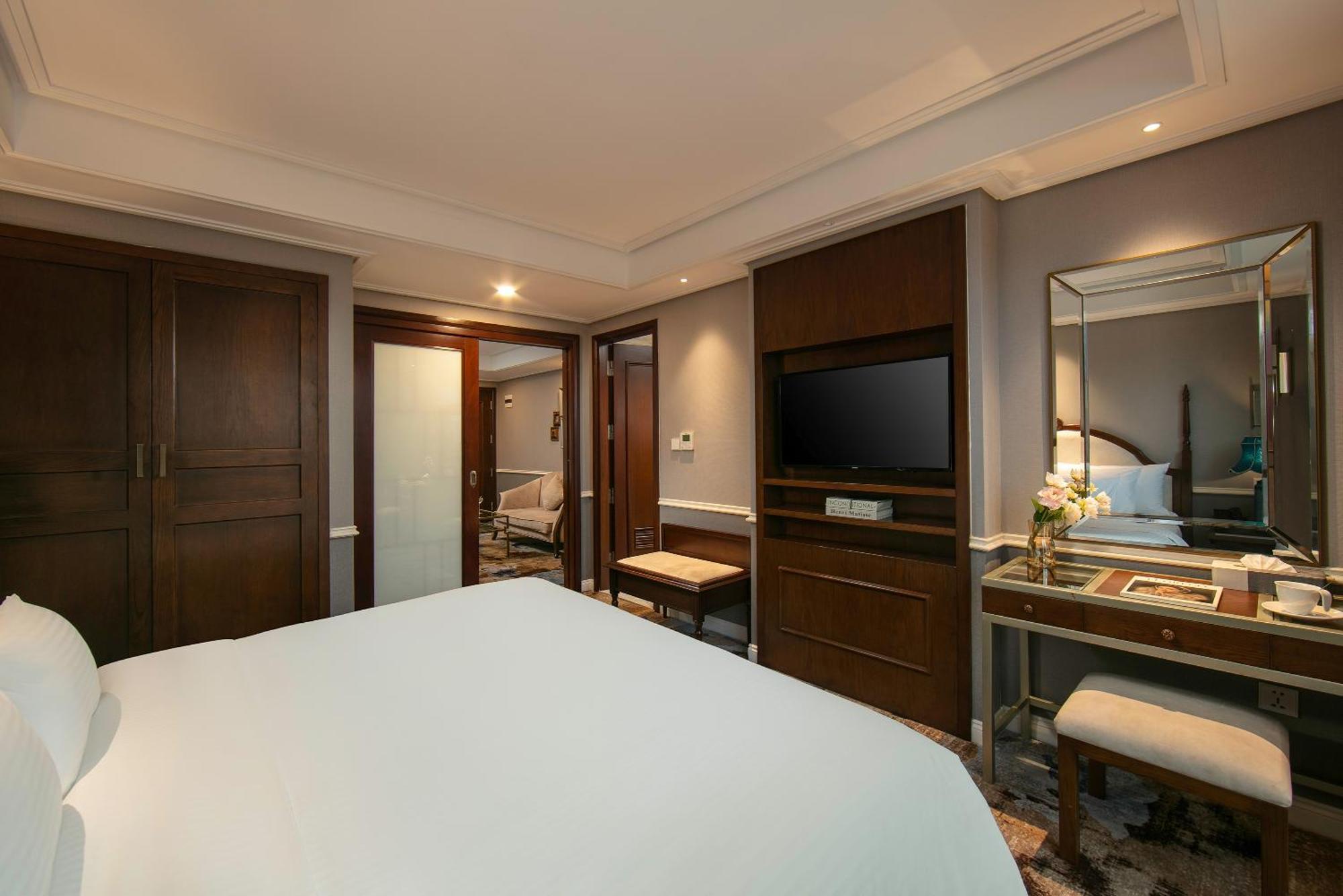 فندق ذا أورينتال جايد هانوي المظهر الخارجي الصورة A bedroom at the hotel