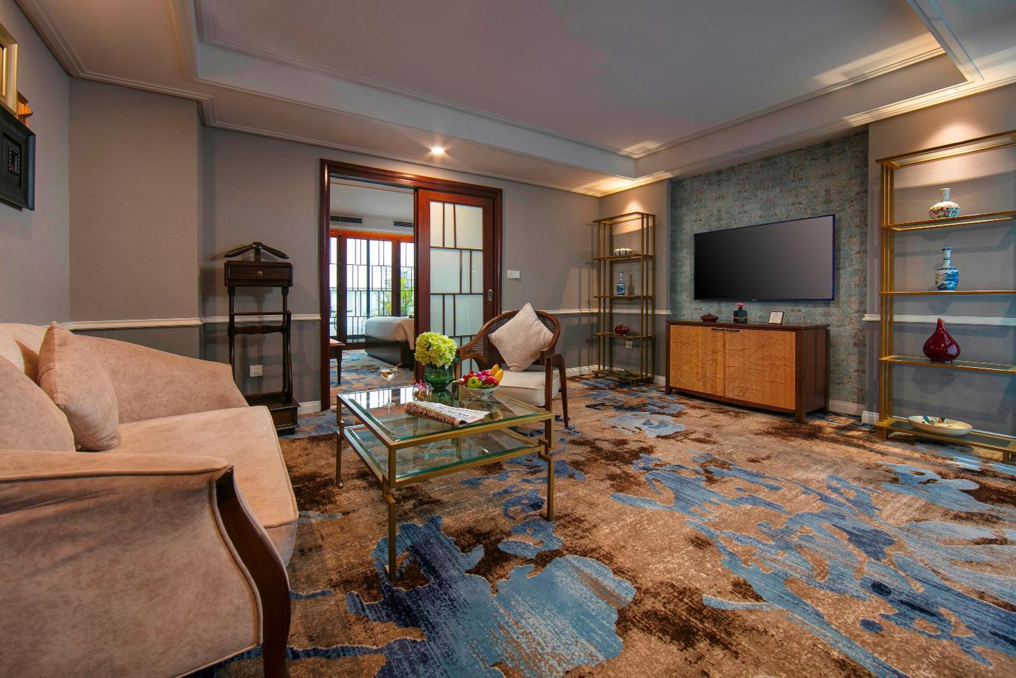 فندق ذا أورينتال جايد هانوي المظهر الخارجي الصورة A living room at the hotel
